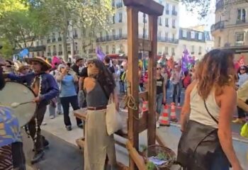 Illustration de l'utilisation de l'image de la guillotine dans les manifestations